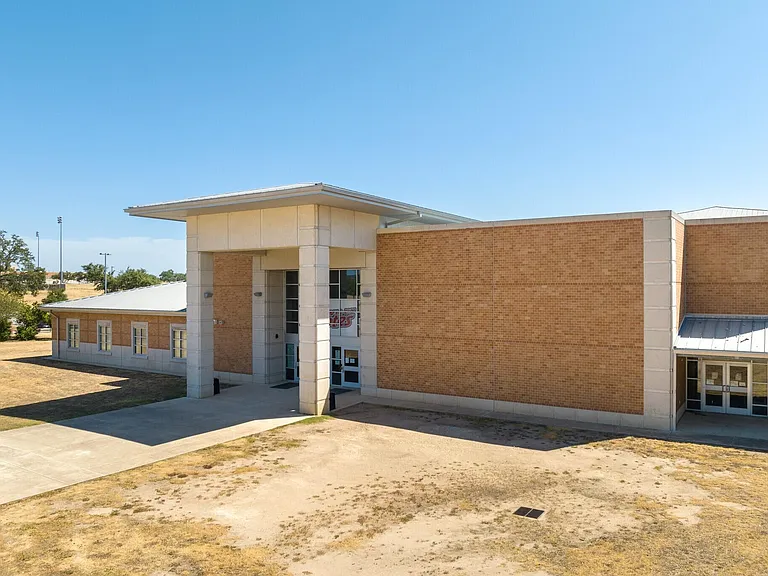 813 Palamos Dr — Photo 22