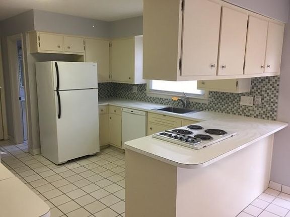5th image of 2037 Kenilworth St