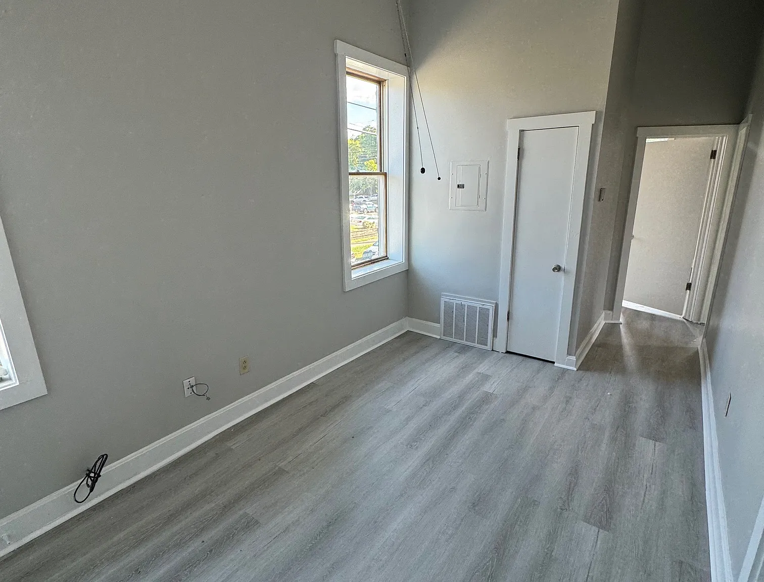 2 bed, 800 sqft, $995 — Photo 2