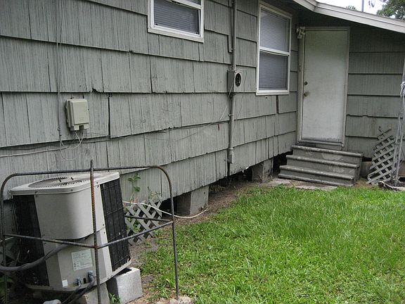 4th image of 4156 Hunt St