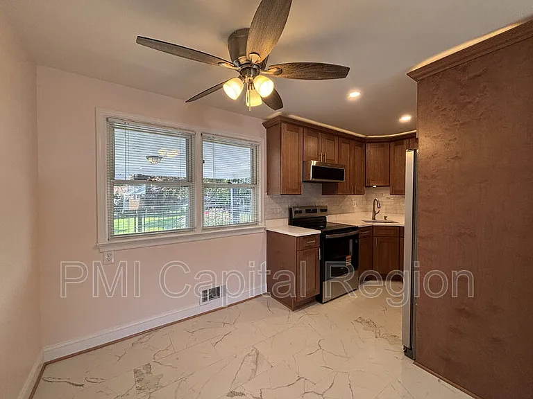 12 Mills Rd — Photo 9