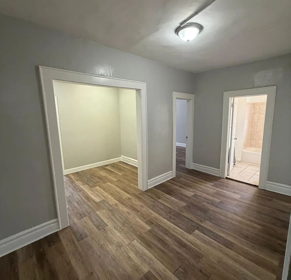 2 bed, $1,600 — Photo 4