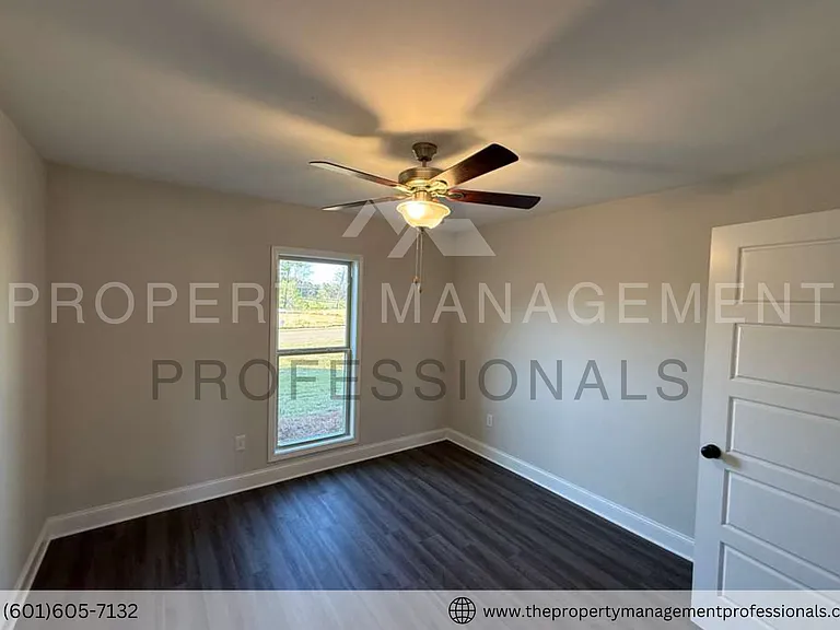 571 Patrick Farms Dr — Photo 34