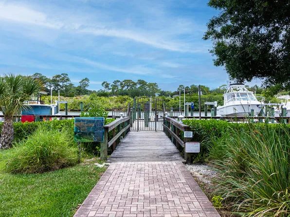 119 SW Hatteras Court, Palm City, FL 34990