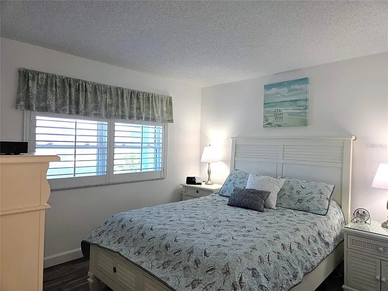 285 107th Ave #505 — Photo 15