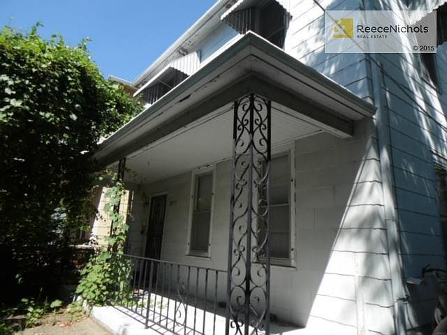 2nd image of 527 Tracy Ave