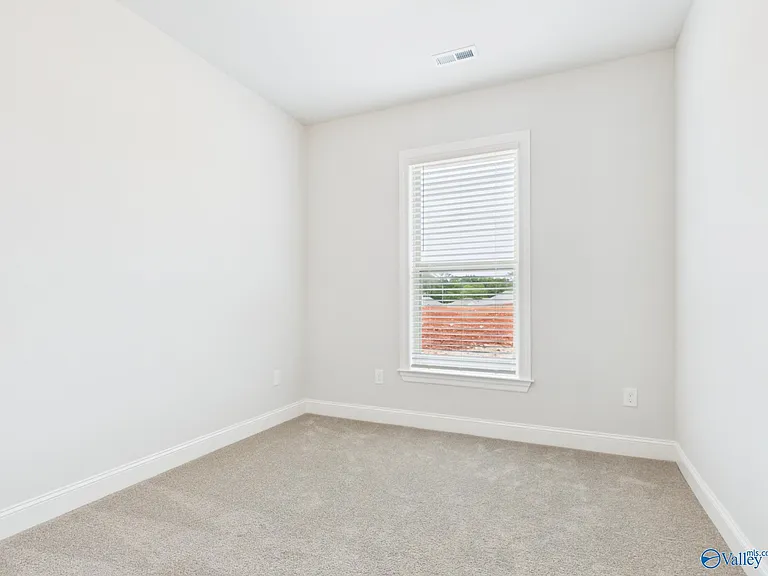 15573 Bees St — Photo 26
