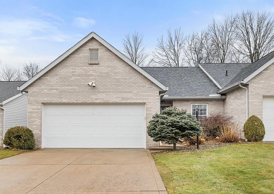 1st image of 893 Greenfield Dr