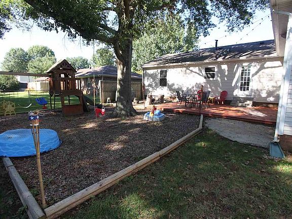 4th image of 1211 Williams Ave