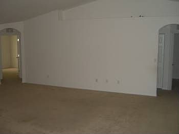 5th image of 261 Fountain Lake Blvd