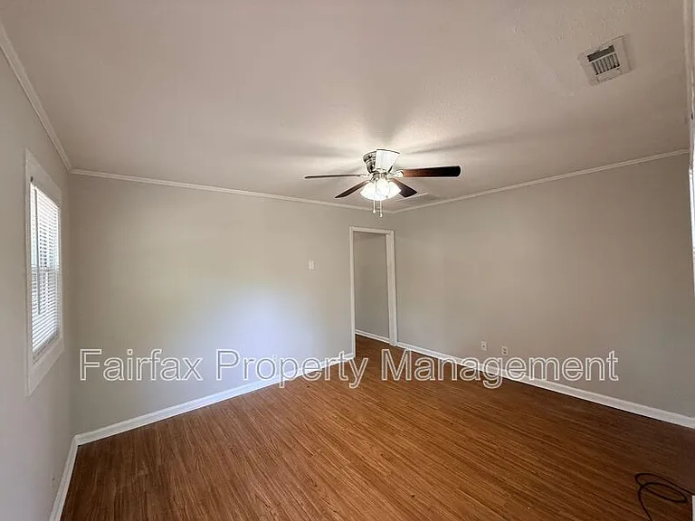2418 Owen St #A — Photo 3
