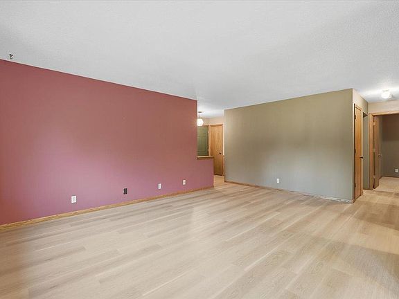 3rd image of 2079 Asplund Rd