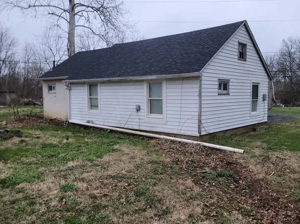 79 Spotts Mill Rd, Douglassville, PA 19518