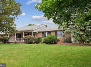 2119 Hayfield Ct, Fogelsville, PA 18051