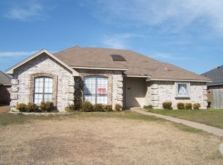 809 Dawson St, Cedar Hill, TX 75104