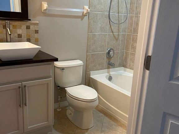 4th image of 2950 Willowleaf Ln