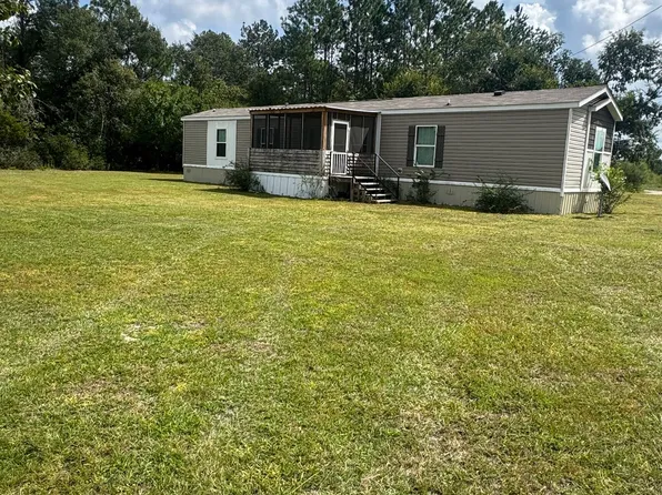 1164 Pine Valley Rd, Waycross, GA 31503