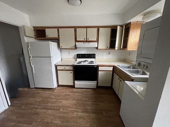 3rd image of 2812 Corprew Ave APT 6