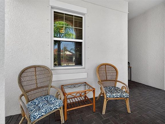 4th image of 17212 HOLLY WELL AVENUE