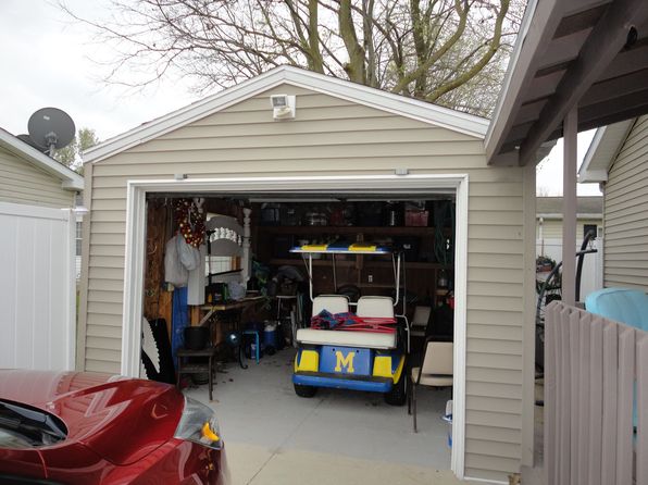 506 Missouri River Ct, Adrian, MI 49221