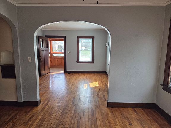5th image of 613 Cornelia St