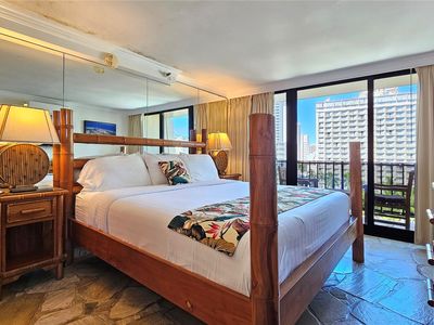 2425 Kuhio Ave #1104, Honolulu, HI, 96815