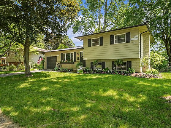 2nd image of 550 Illinois Ct