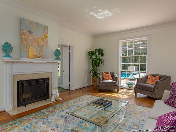 3rd image of 120 W Lynwood Ave