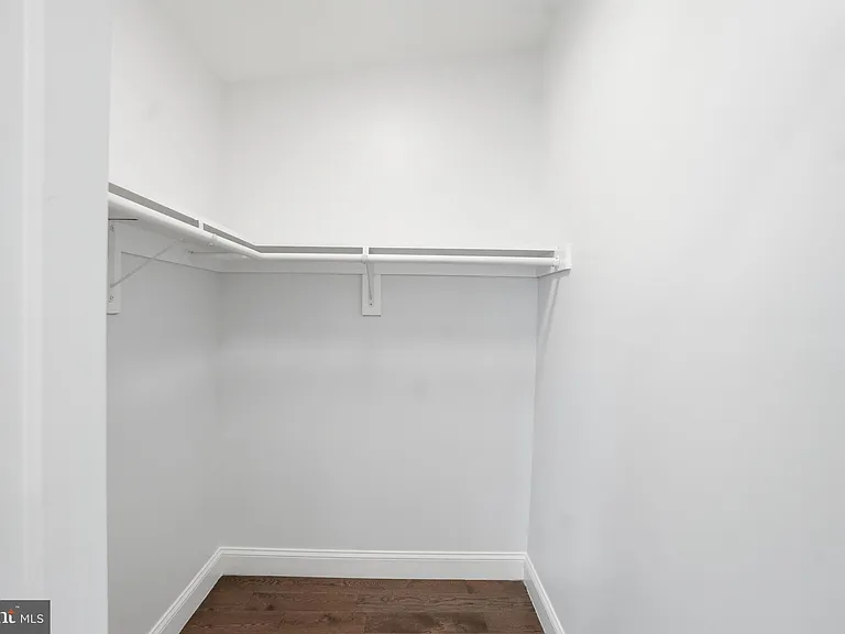 1118 Chicago St SE — Photo 15