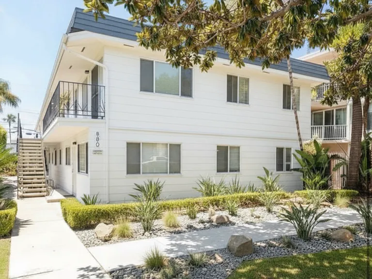 C Ave — Photo 1