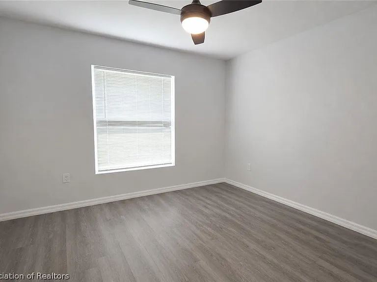 1870 N Zenith Rd — Photo 27