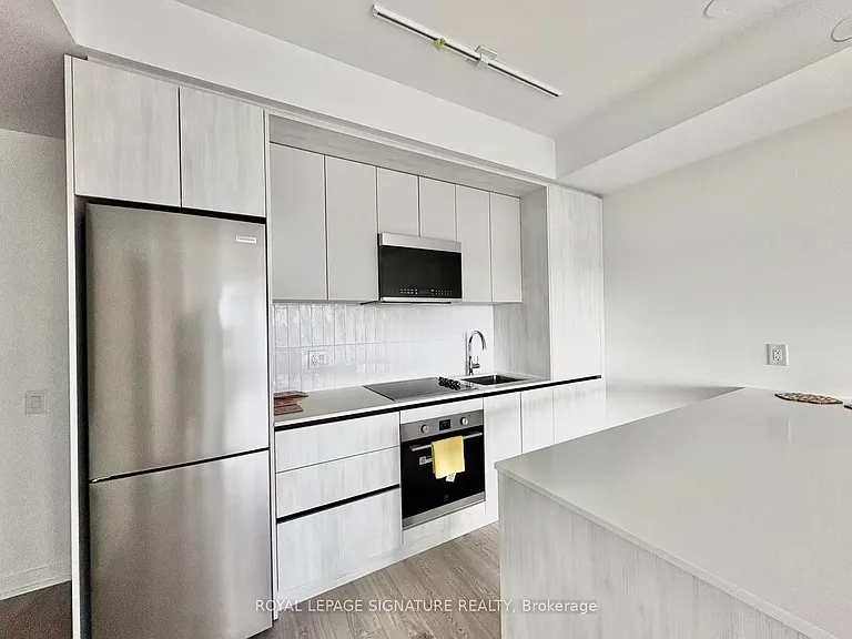 2485 Eglinton Ave W #618 — Photo 5