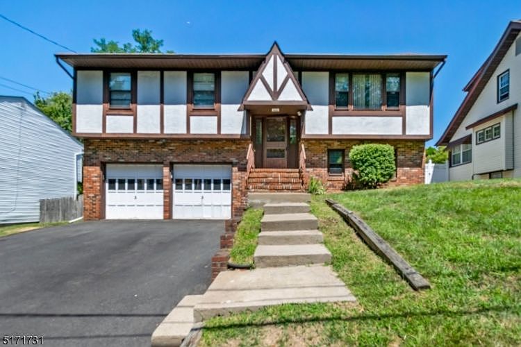 2nd image of 27 Manor Blvd