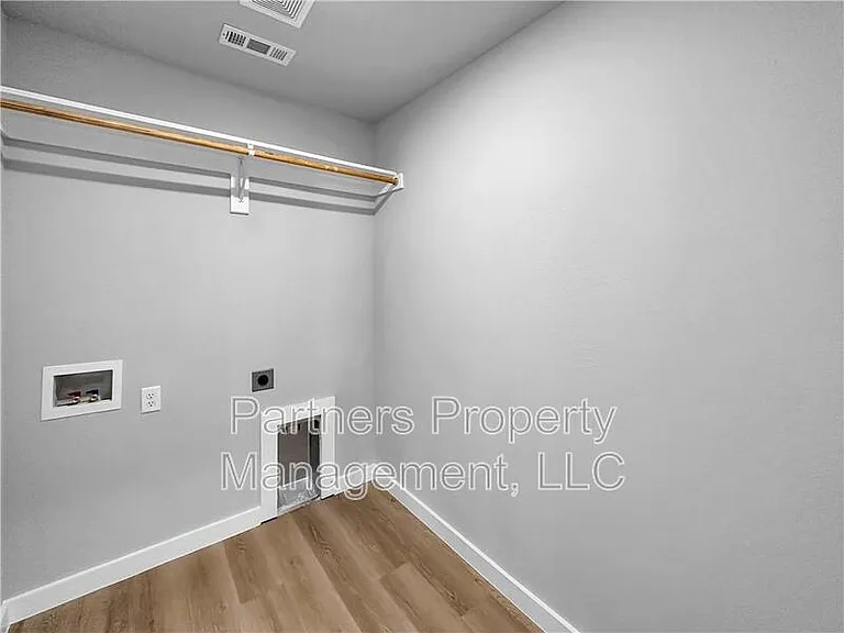 4390 W Glacier St — Photo 15