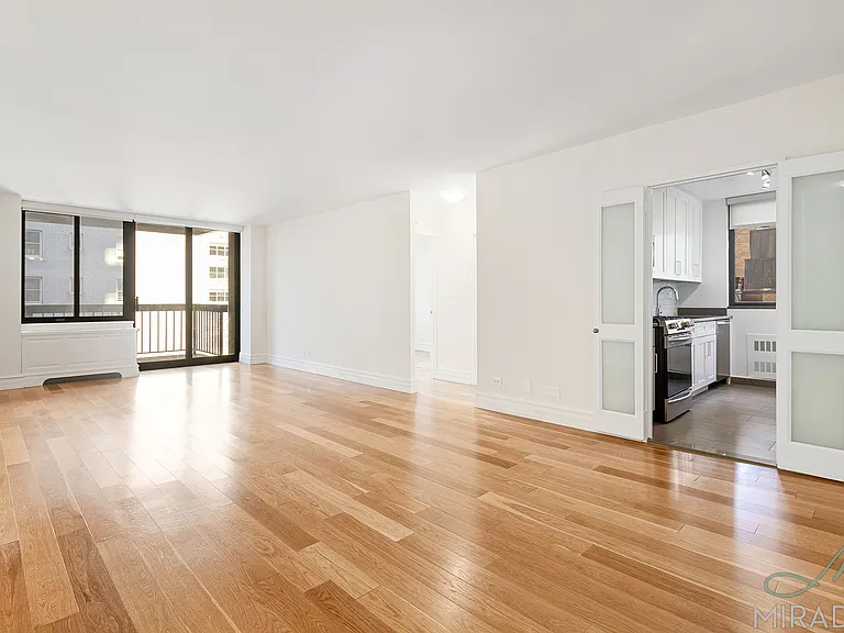 145 W 67th St #4D — Photo 1
