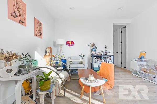 Rented by EXR | media 1