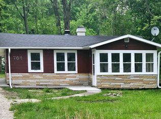 704 Oeffling Dr, McHenry, IL 60051