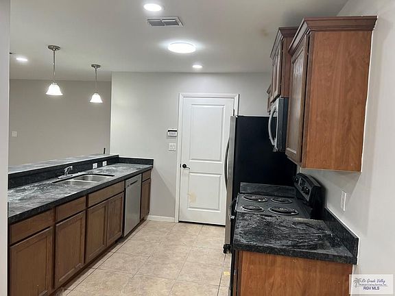 4th image of 3299 Ticonderoga Dr