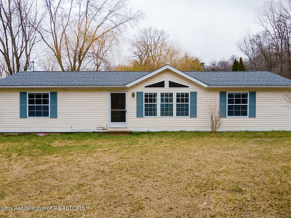 1st image of 3071 S Edgar Rd