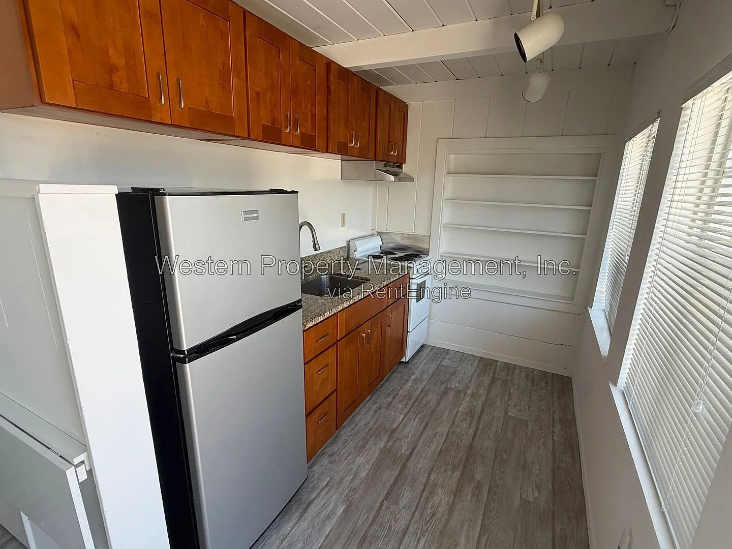 Studio, 1.0 bath, 300 sqft, $2,000 — Photo 2
