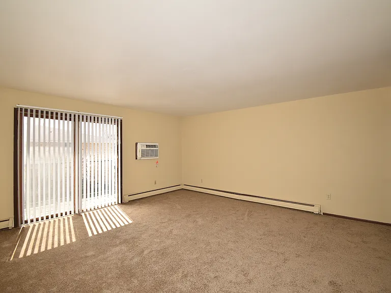 7032 W Fond Du Lac Ave #104 — Photo 8