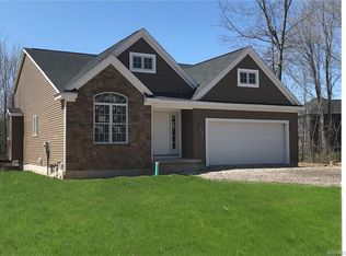 58 Worthington Ln, Lancaster, NY 14086