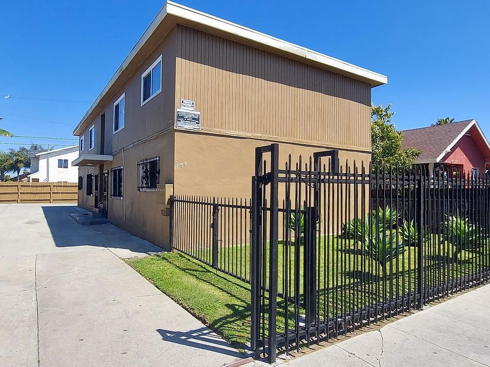 2nd image of 155 W 85th Pl APT 1