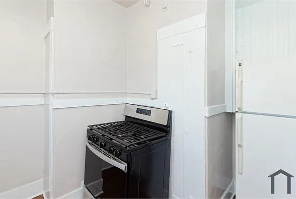 546 Georgia St #102 — Photo 12
