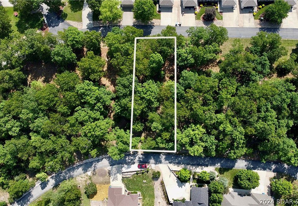 1st image of 27 Lancelot Ct