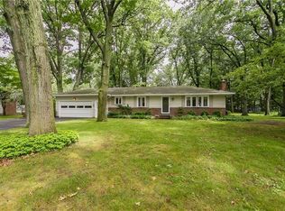 212 Raphael Dr, Webster, NY 14580