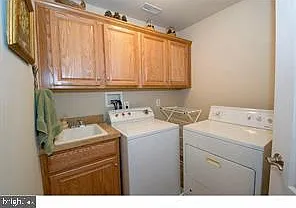 1204 Derry Ln — Photo 14