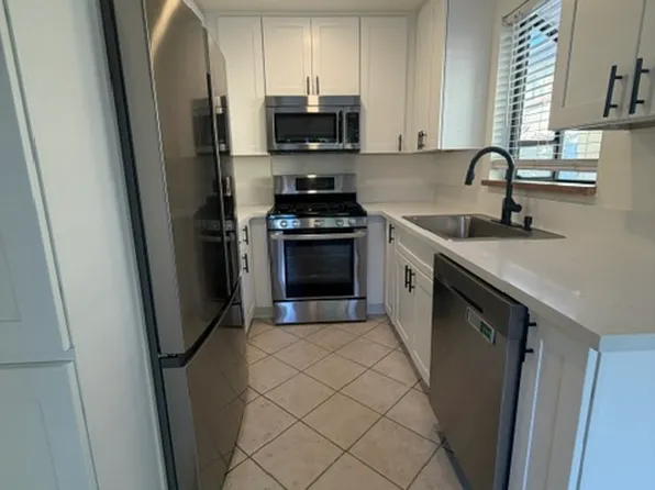 18125 American Beauty Dr Unit 166, Santa Clarita, CA 91387