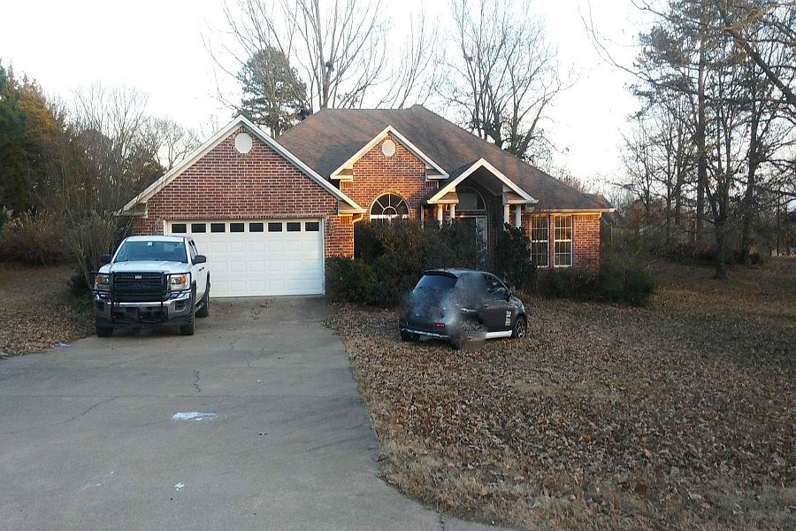 1st image of 101 Kerryville Dr