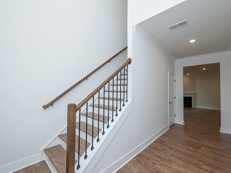 1000 Gresham Pl — Photo 8